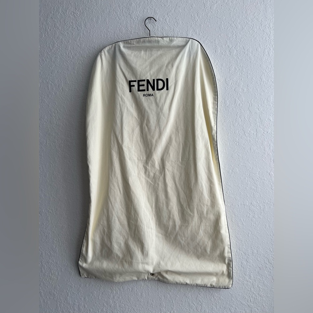 Fendi Roma Breathable Cotton Creme Colored Garment Bag‎ 40x25